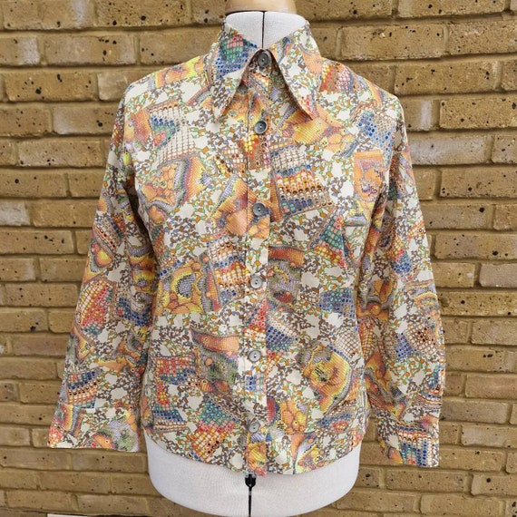 1970s psychedelic rainbow dagger collar vintage shirt… Gem