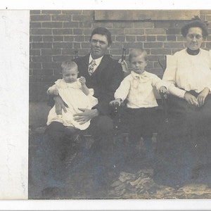 Herr John Noblit und Familie RPPC Postkarte Circa 1908