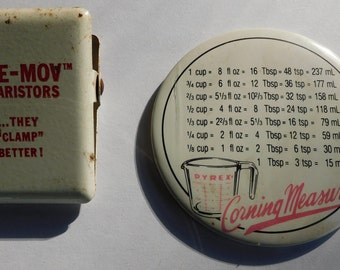 GE MOV UNCOMMON 1960s Magnet Clip and 1980s Pyrex Refrigerator Magnet