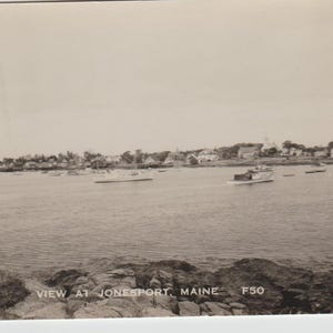 Carte postale RPPC View At Jonesport Maine des années 40