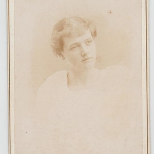 1890s Cabinet Photograph Sue A Hubbs Springfield Albany NY Area
