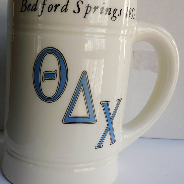 1952 Bedford Springs College Theta Delta Chi Fraternity Balfour Ceramic Stein GREAT CONDITION