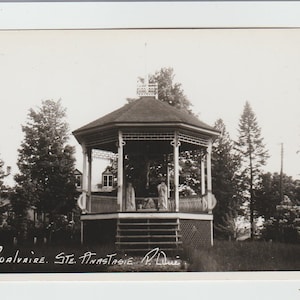 Eglise Ste (Saint)  Anastasia Canada Four 1940s RPPC Postcards UNCOMMON