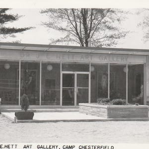 Galería de Arte Dr. J.E. Hett, Camp Chesterfield, Indiana, y Abe Martin Lodge, Parque Estatal del Condado de Brown, Nashville, Indiana
