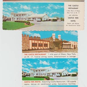 Op de afbeelding: Vintage ansichtkaart met meerdere gebouwen, waaronder The Castle Restaurant en Castle Inn Motel. De ansichtkaart bevat tekst met de tekst "Kamers en Deluxe Air Conditioned Suites" en "Uitstekende Italiaanse keuken".