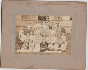 1913 Cuba NY Richburg School Grades 1 to 6 Students Cabinet Photograph