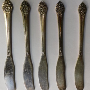 Circa 1910&#39;s Flower Pattern Roses Five Silver Plated 6 1/4&quot; Small Knives