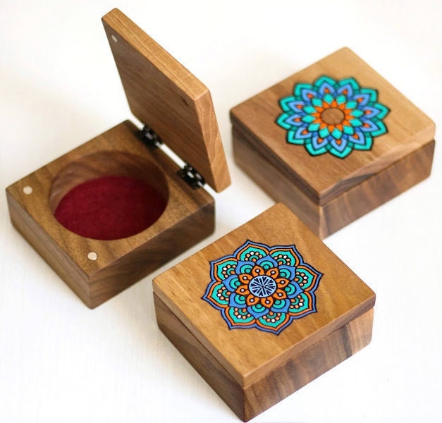 Handmade Engraved All Over Wooden Jewellery / Organizer Box Tree of Life  Jewellery Box Yoga Symbol Boho Design Jewellery Yggdrasil 