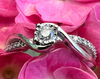 Vintage, 10K Gold, Diamond Ring, White Gold, Engagement Ring, Size 6 3/4, 2.8 Grams