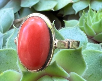 Vintage, 14K Gold, Yellow Gold, Italian Coral Ring, Ring Size 7, 3.5 Grams