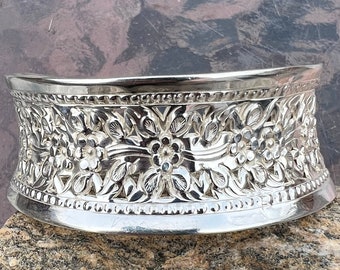 Vintage, Sterling Silver, Flower Repousse, Cuff Bracelet, Thailand, 2.45", 26.7 Grams