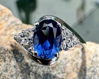 Vintage 10K White Gold Sapphire & Topaz Ring - Size 6 1/4, 1.8 Grams
