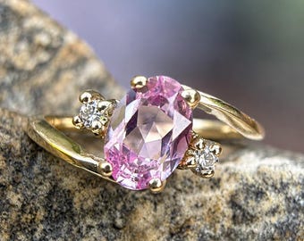 Vintage 10K Yellow Gold Oval Pink Topaz Diamond Ring Size 5.75