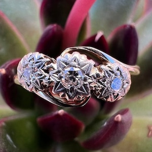 Vintage, 18K Gold, Diamond Ring, Size 7 1/2, 2.55 Grams