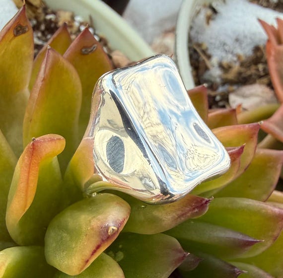 Sterling Silver Statement Ring Size 7.75, Wide Mo… - image 10