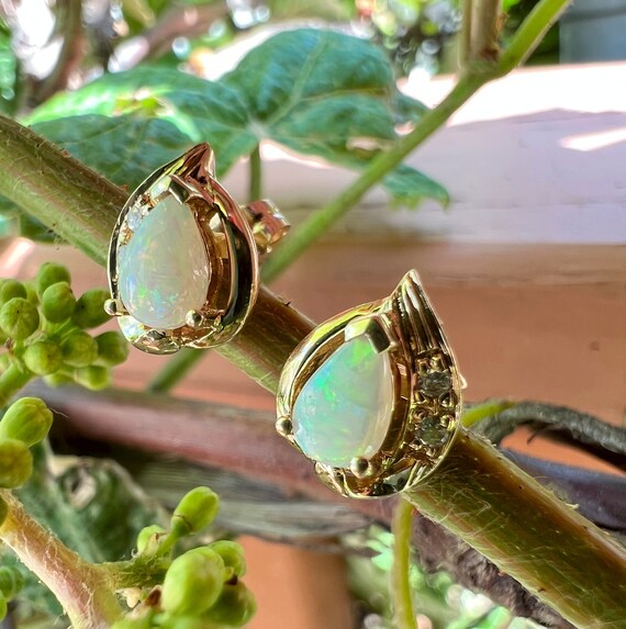 Vintage, 14K Gold, Opal And Diamond Stud Earrings… - image 6