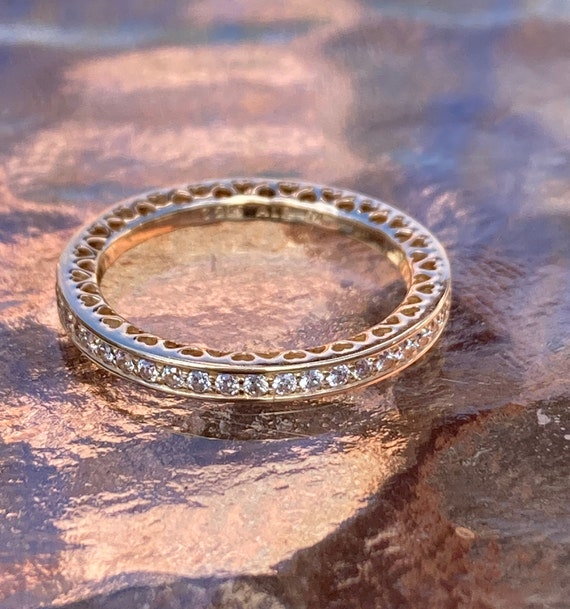 14K Gold, Pandora Sparkle Radiant Hearts Ring With CZ… Gem