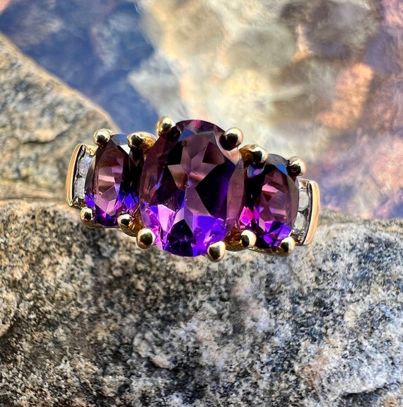 Thl ring Gem