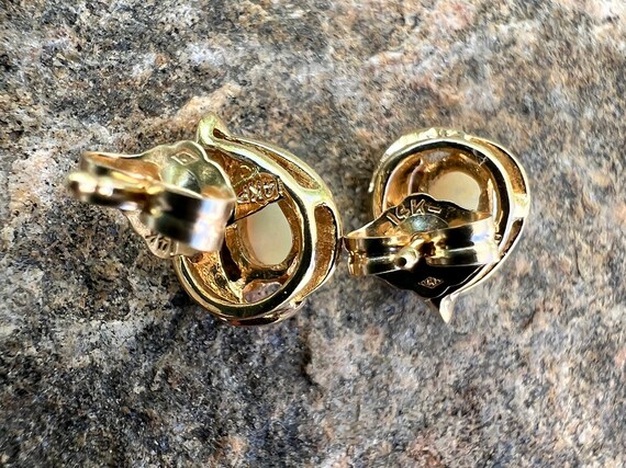Vintage, 14K Gold, Opal And Diamond Stud Earrings… - image 4