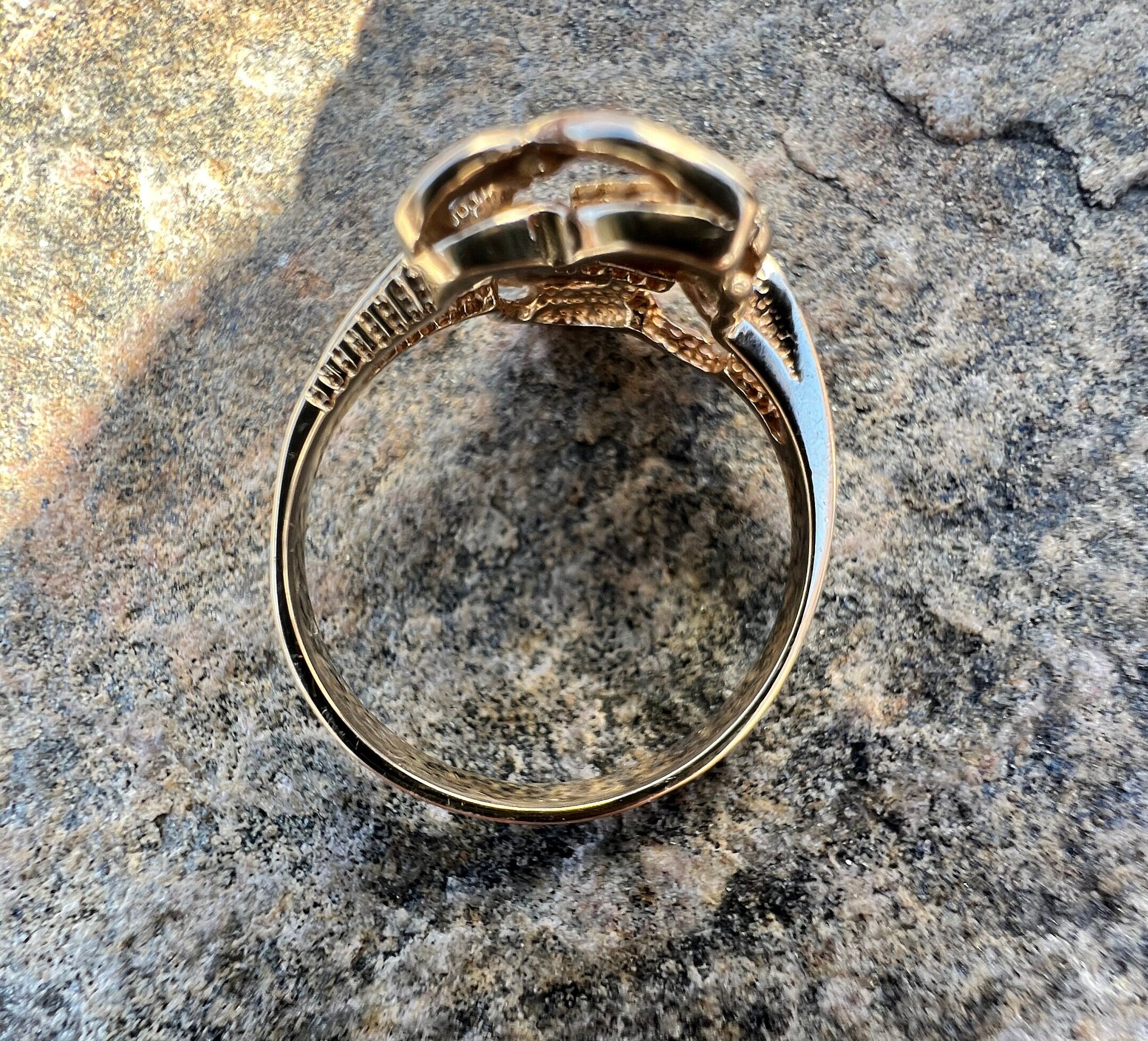 Vintage, 10K Gold, Black Hills Gold Ring, Leaf Ring, Size 8 Vintage, 10K Gold, Black Hills Gold Ring, Leaf Ring, Size 8