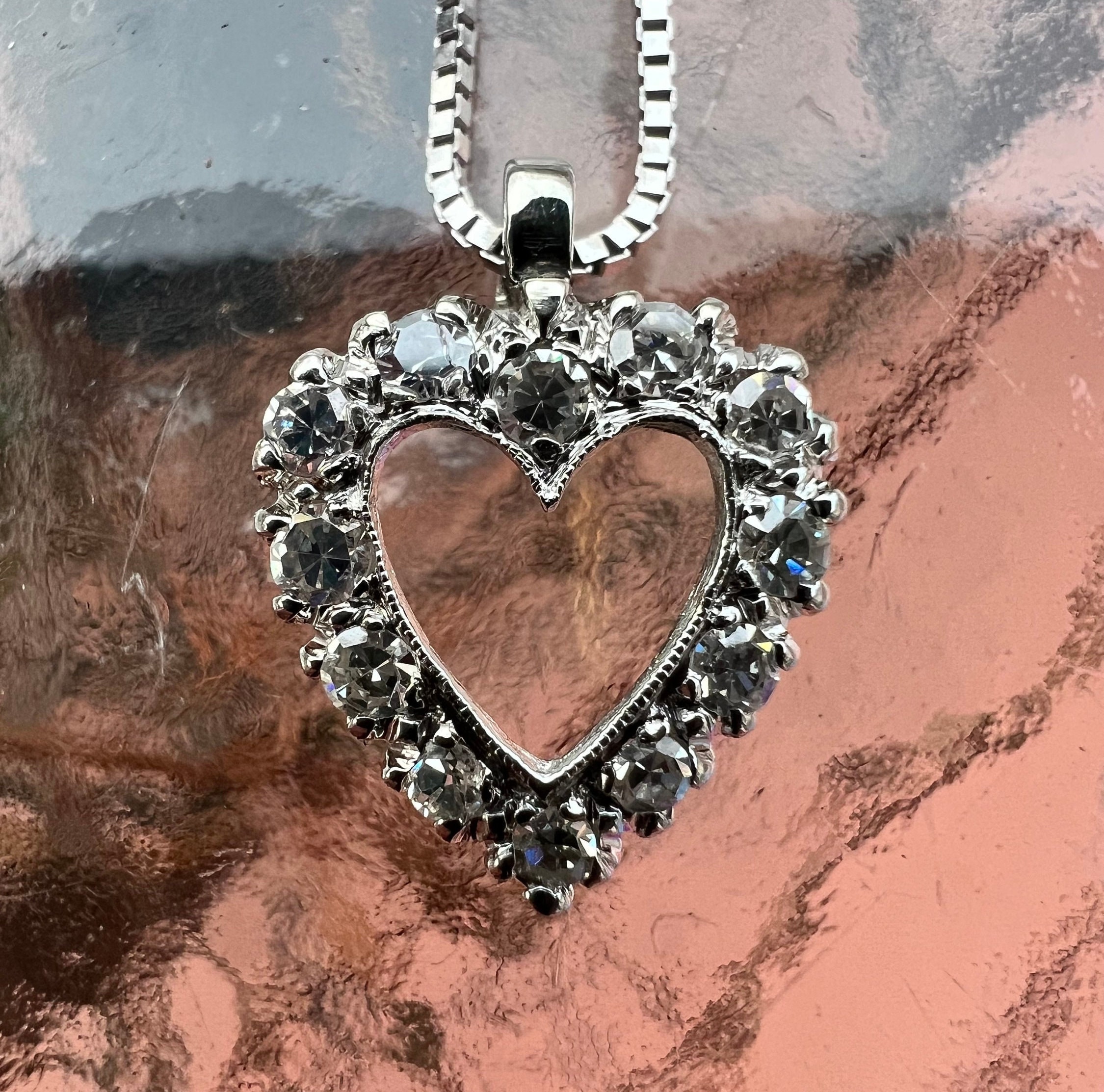 ★VINTAGE HOLLYWOOD★ Gemstone Heart Necklace Hollywood Crystal Heart Necklace - Pendant Necklaces | Sweet