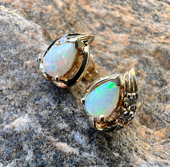 Vintage, 14K Gold, Opal And Diamond Stud Earrings… - image 3