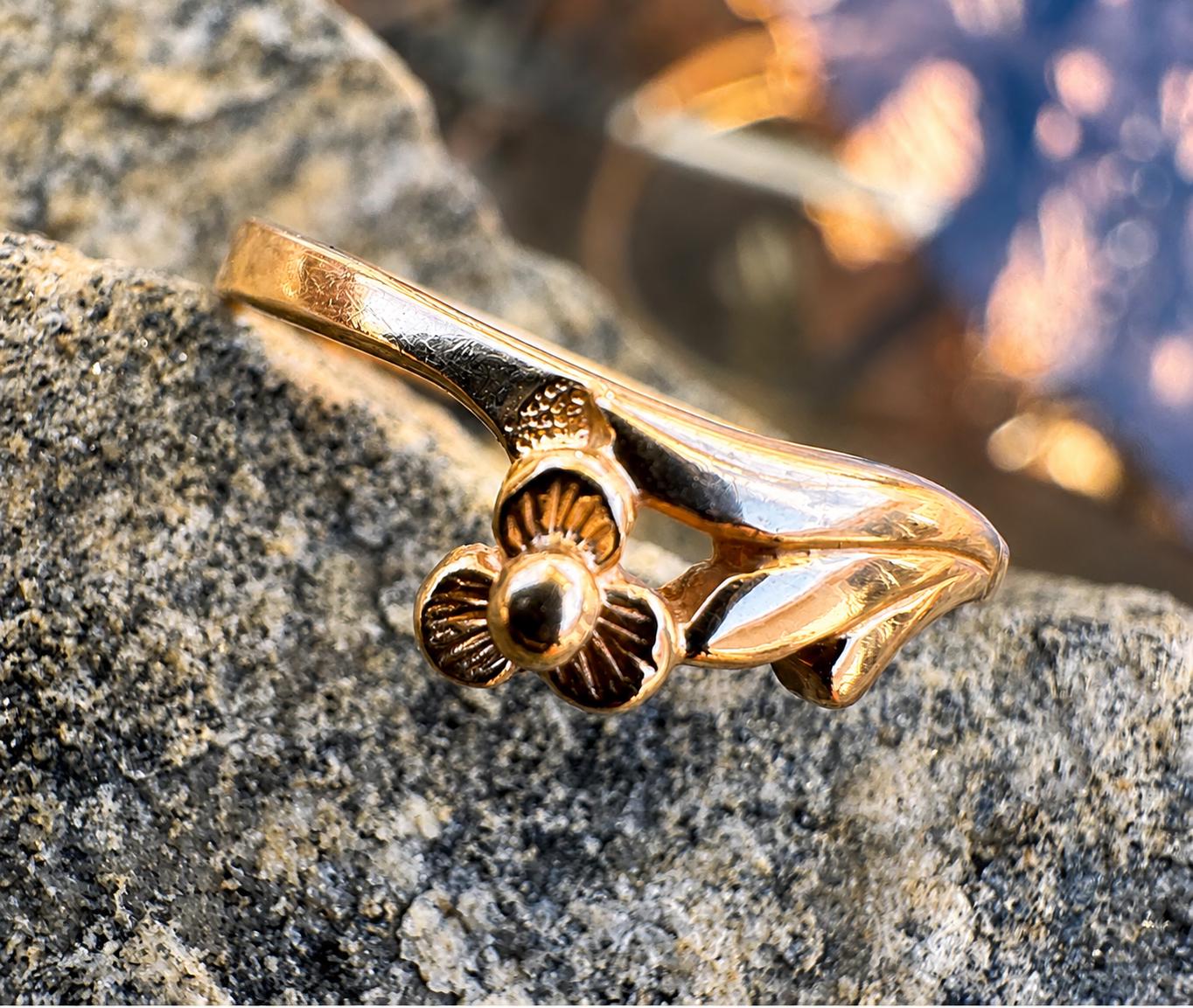 Vintage 14K Rose Gold Soviet Russian Flower Ring, Dainty Floral