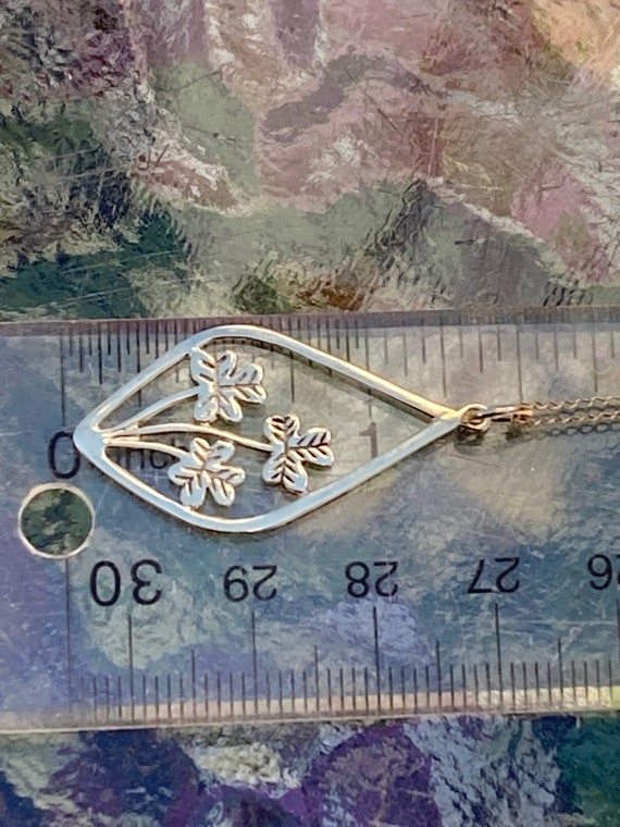 Collier trèfle en or jaune massif 14 carats - Bijoux élégants