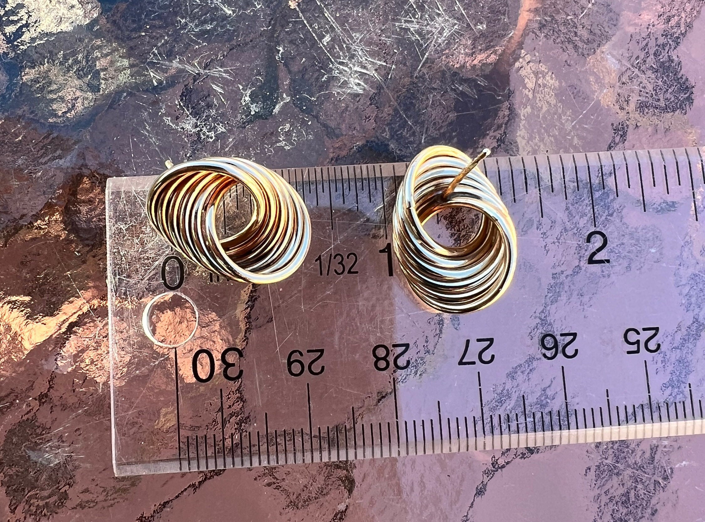 か*ー様 OLD STUD×HYSTERIC/CIRCLE GIRL STUDS Vintage, 14K Gold Swirl Stud Earrings, .76