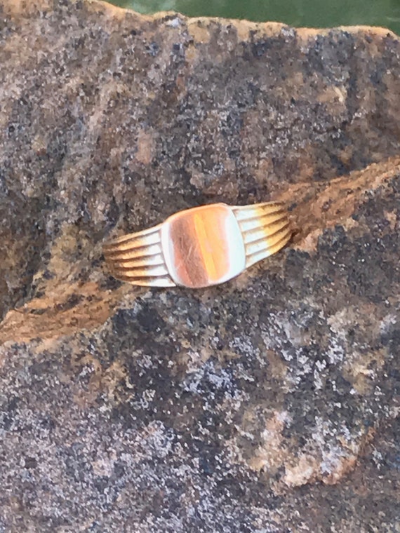 Vintage 10k Baby Signet Ring