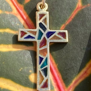 Vintage, 18K Gold, 750, Plique a Jour, Enamel Cross Pendant, 1.48&quot; By .72&quot;, 2.64 Grams
