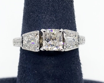 1.00 cttw G/SI1 Radiant Cut & Baguette Diamond Engagement Ring 14K White Gold