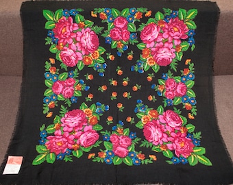 VINTAGE wollen sjaal. Oekraïense folk sjaal, Oekraïense vierkante bloemen sjaal, zwarte sjaal hoofdband hoofddoek, babushka sjaal, cadeau voor haar