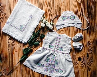 Newborn set: Embroidered dress, cap, booties, kryzhma. Ukrainian dresses for Baby girls. Vyshyvanka Newborn Outfit. Baptism clothing