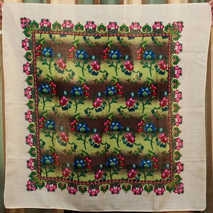 Vintage shawl. Japan shawl. Hustka chale foulard, scialle fiori, ukrainian scarf. Colorful Ukrainian floral shawl Folk Ethnic Babushka