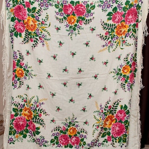 SALE Vintage Ukrainian shawl. Wedding shawl. Babushka Hustka chale foulard, scialle fiori, ukrainian scarf. Folk Ethnic Babushka