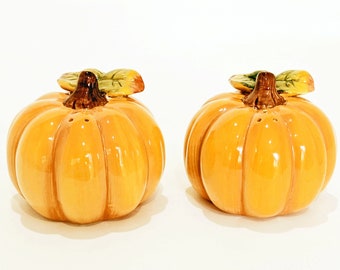 Salt Pepper Shakers: Pumpkins–Orange Vintage Ceramic–Halloween Fall Decor