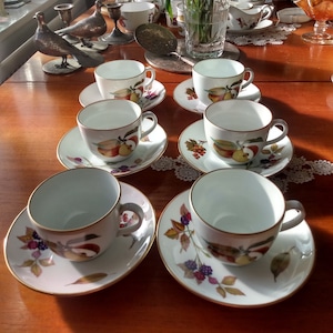 Royal Worcester Fine China  Duos in the  &#39;Evesham Gold&#39;  Pattern from the Oven to Tableware Collection Made in England. In VGC.