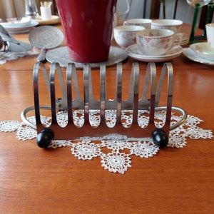 Vintage Large 8 Slice Stainless Steel Toast Rack with Black Bobble Feet. Stylish & Sleek Breakfast Item. Mid Century Modern Retro . In VGC.
