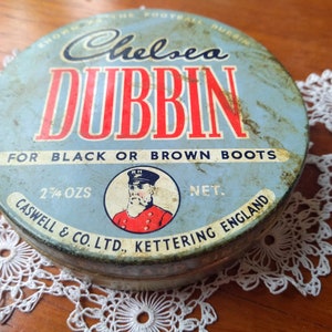 Chelsea Vintage Dubbin Tin with some Dubbin still inside & usable. Made in England 1950&#39;s/60&#39;s. Lovely Retro Collectable/Display Tin. In GC