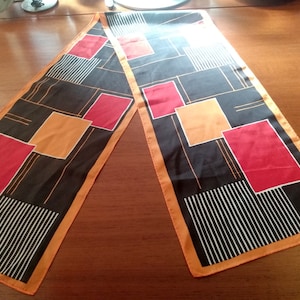 Vintage Oblong Scarf in Striking Abstract Design & Rich Colour Palette. Made in  1970s/80s Retro Elegant Scarf. In VGC