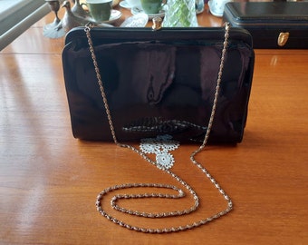 Jane Shilton Design für Japelle 1960er Lackleder Schwarze Handtasche mit schönem Metallgoldketten-Schulterriemen