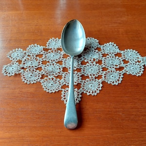 Large Silver Plated Vintage Serving Spoon in Old English Fiddle Pattern. Made by B&JS Ltd. Sheffield 1930&#39;s.