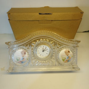 Crystal Clear Picture Clock
