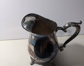 Oneida Vintage Silver Plated Footed Pitcher with Ice Guard