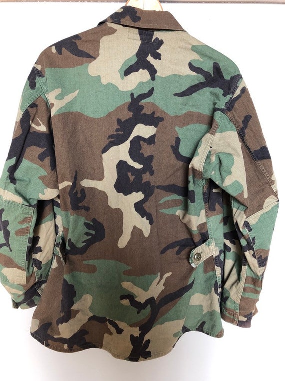 Military issued medic camo jacket with patched an… - image 5