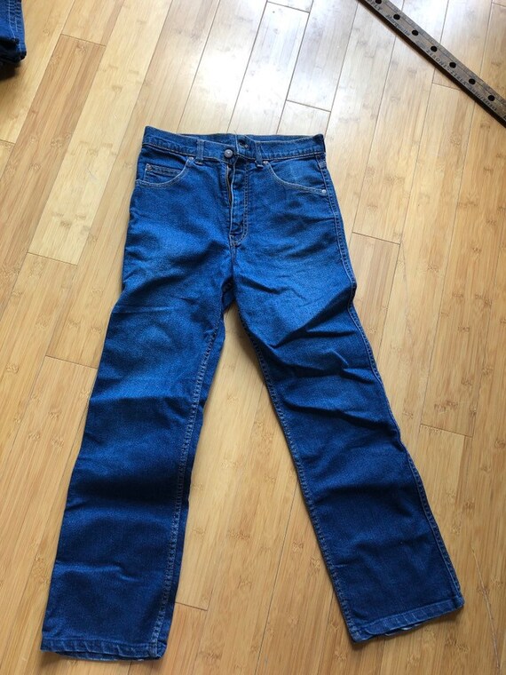 levis movin on jeans