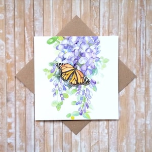 Karta z kwiatowymi notatkami, Karta z kwiatowymi pozdrowieniami FSC Certified, Pusta karta w środku - WISTERIA z MOTYLEM autorstwa Geetapatelfineart. Ekologiczna karta.