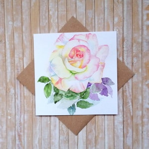 Loves Palest Rose - Biglietto d'auguri con fiori certificato FSC di Geetapatelfineart. Carta ecologica. Scheda vuota all'interno. Carta di belle arti botaniche.