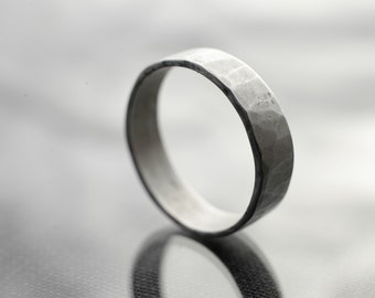 Weiss Silber Herrenring, gehämmerter Ring, rustikaler Ring, Sterling Silber, retikuliertes Silber, Unisex Ring